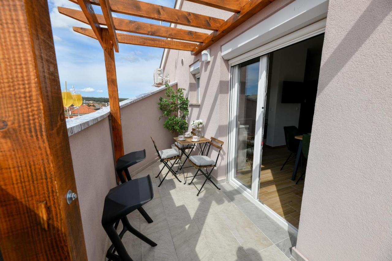Modern Holiday Apartment "Libra" With Swimming Pool Posedarje Exteriör bild