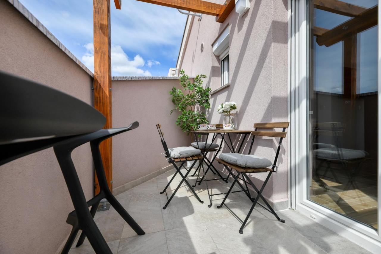 Modern Holiday Apartment "Libra" With Swimming Pool Posedarje Exteriör bild