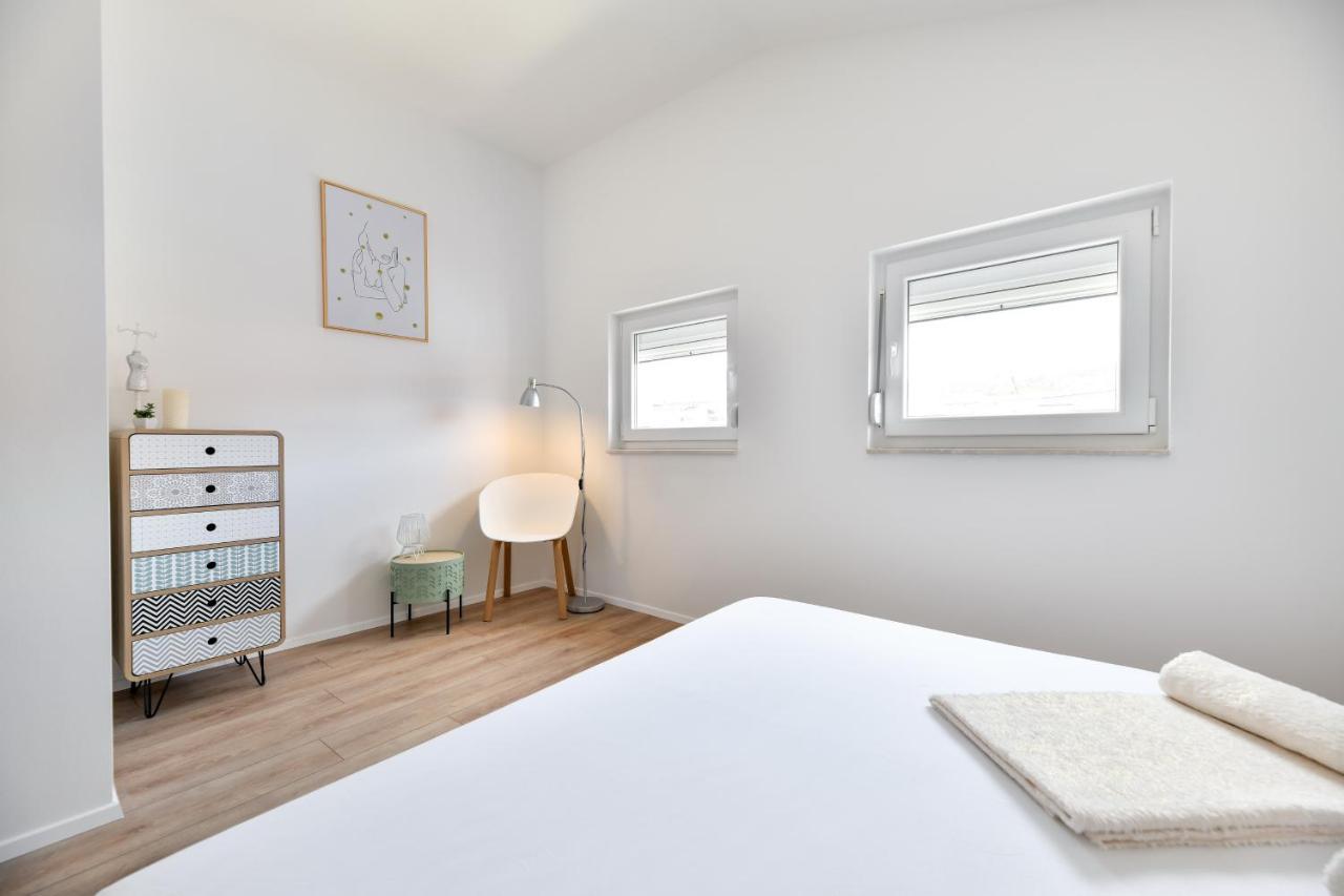 Modern Holiday Apartment "Libra" With Swimming Pool Posedarje Exteriör bild