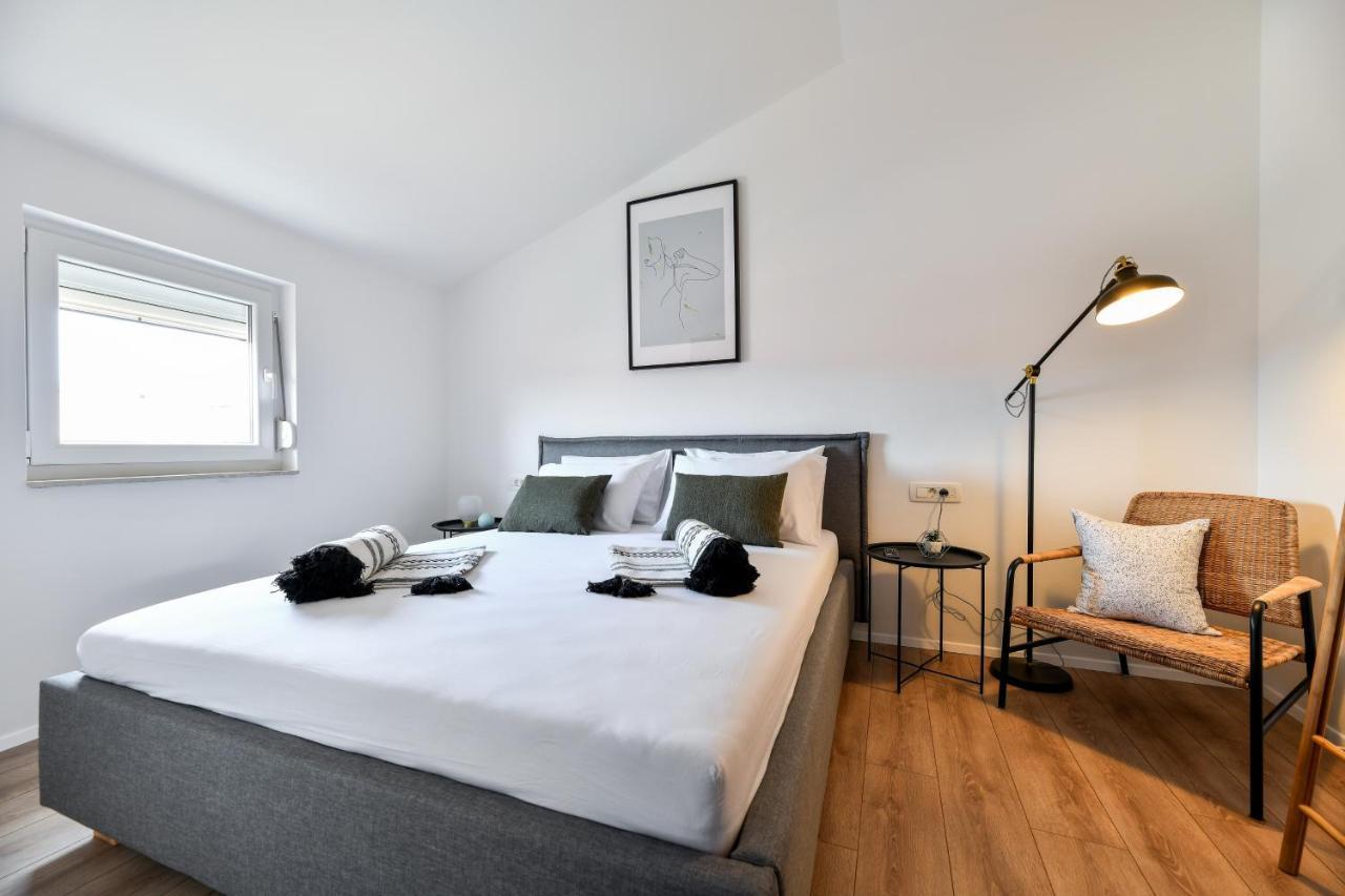 Modern Holiday Apartment "Libra" With Swimming Pool Posedarje Exteriör bild